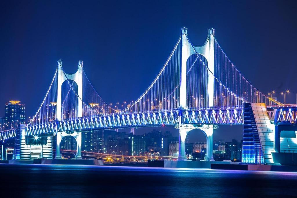 Ramada Encore By Wyndham Busan Haeundae Экстерьер фото