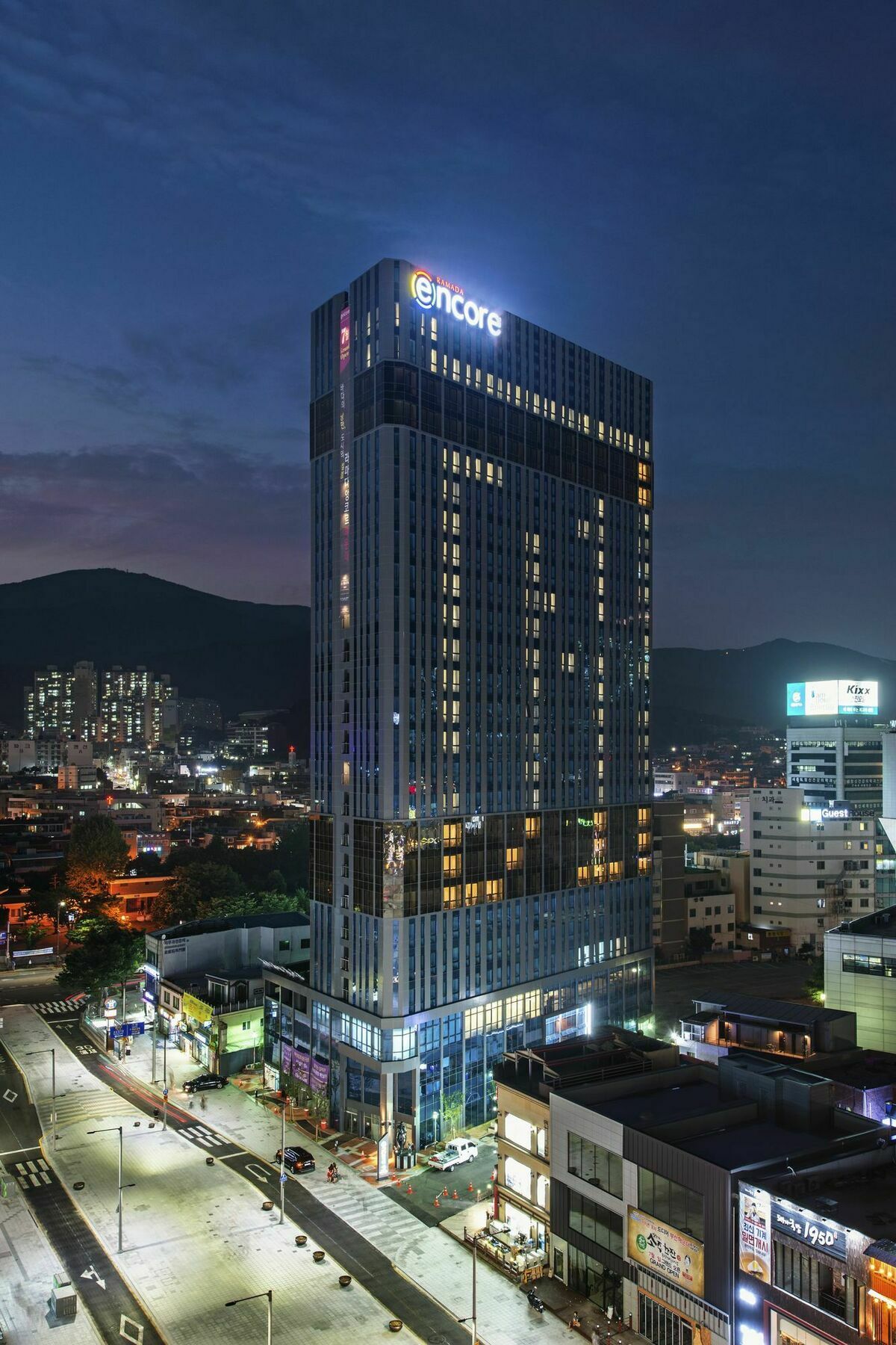 Ramada Encore By Wyndham Busan Haeundae Экстерьер фото