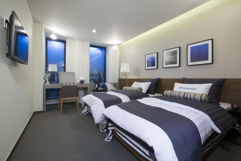 Ramada Encore By Wyndham Busan Haeundae Экстерьер фото